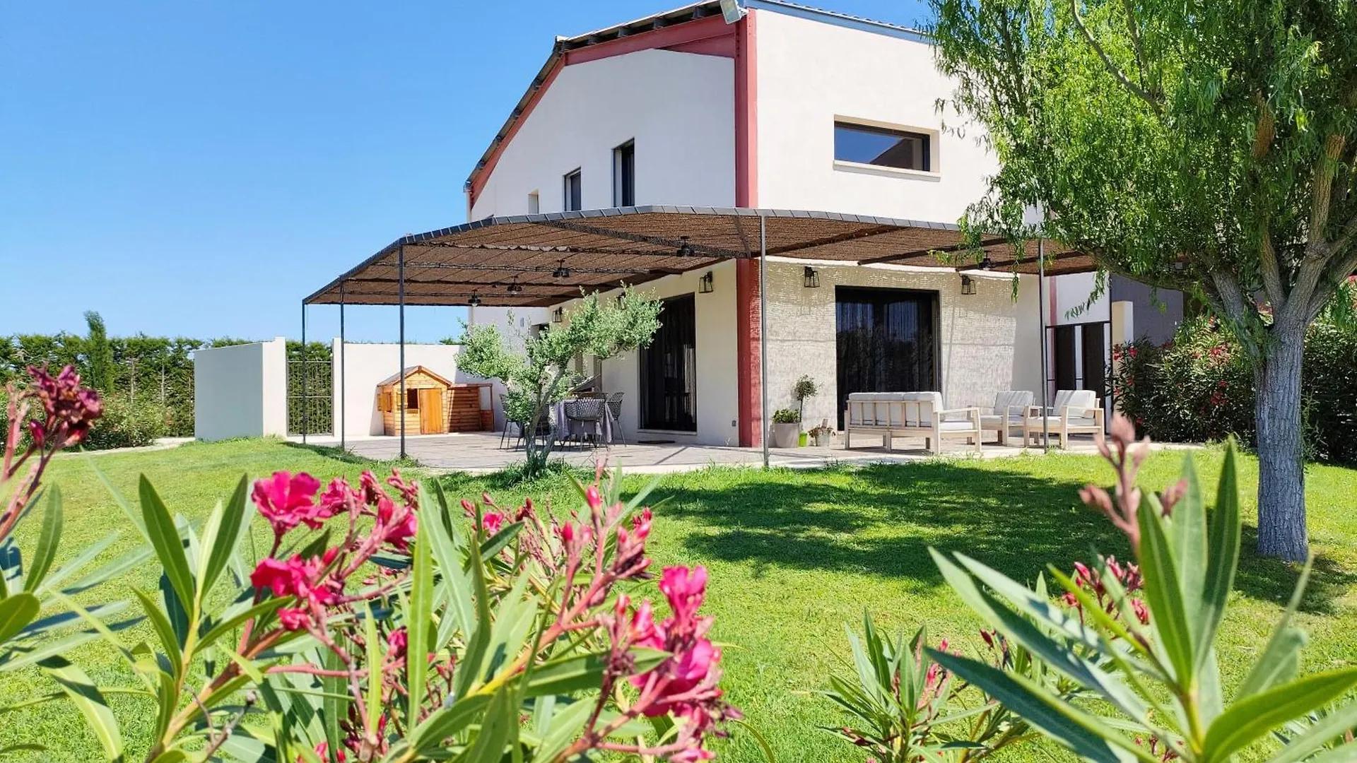 Holiday home Loft Avec Piscine Privee En Campagne Proche Saint Remy De Provence Villa Maillane